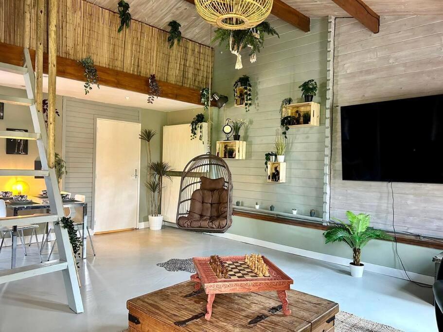 Jungle Style Lodge With Jacuzzi ,Sauna And Garden Near Amsterdam Vijfhuizen Buitenkant foto
