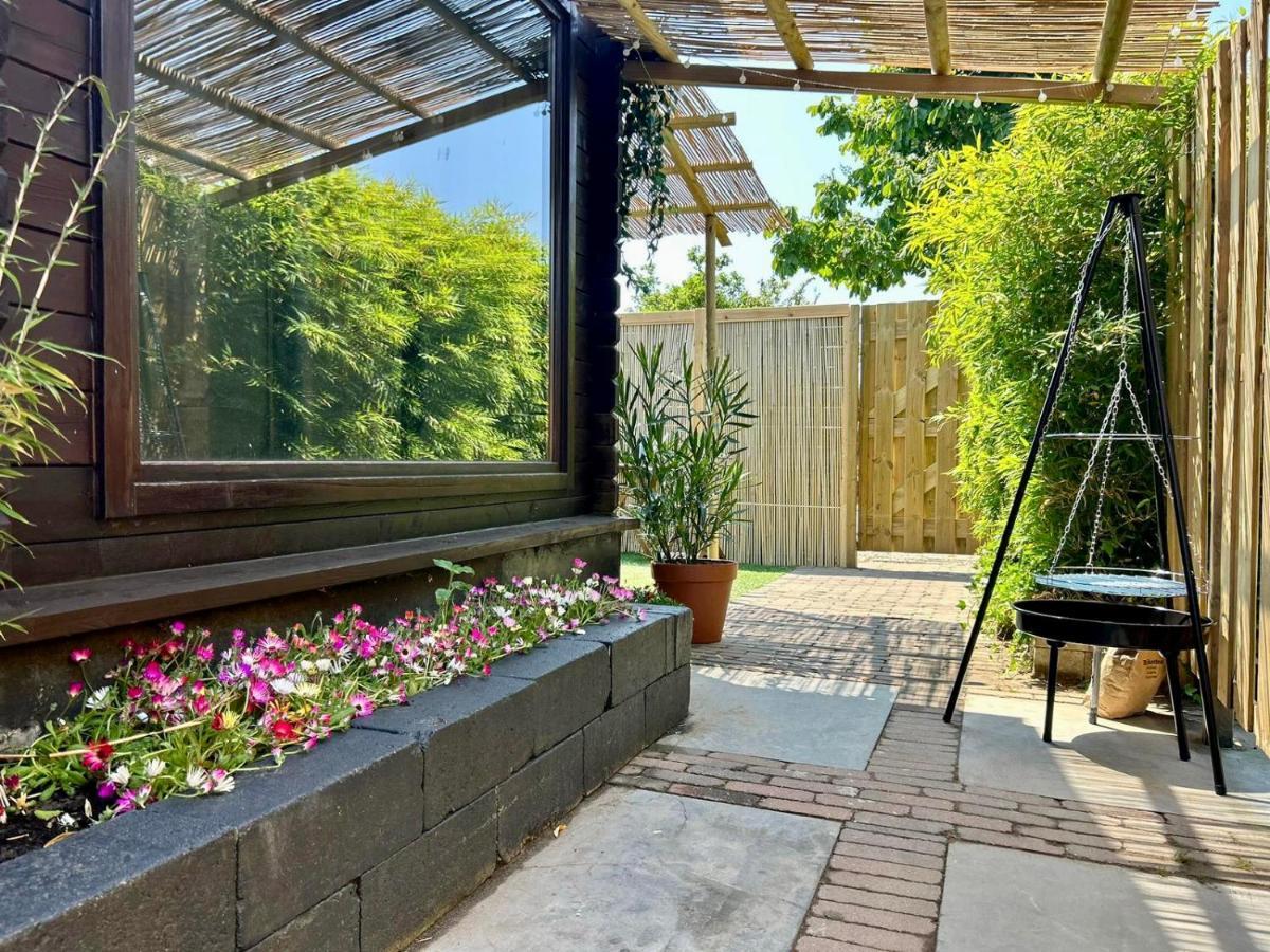 Jungle Style Lodge With Jacuzzi ,Sauna And Garden Near Amsterdam Vijfhuizen Buitenkant foto